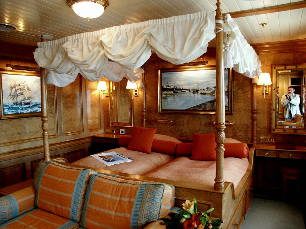 cruise-ship-cabin-seacloud-pinstorus